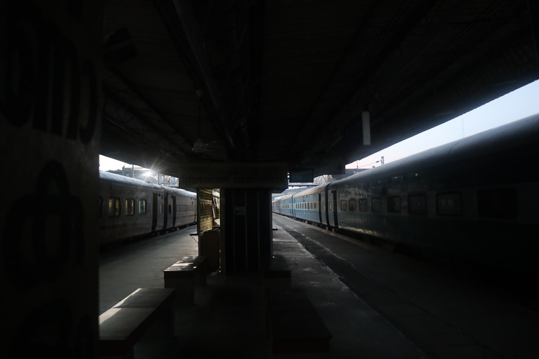 Unotech Unsplash Prazisions Eisenbahnkomponenten Fertigung Indien